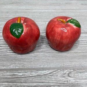 Motrix home apple salt and pepper shakers collectible kitchen cooking